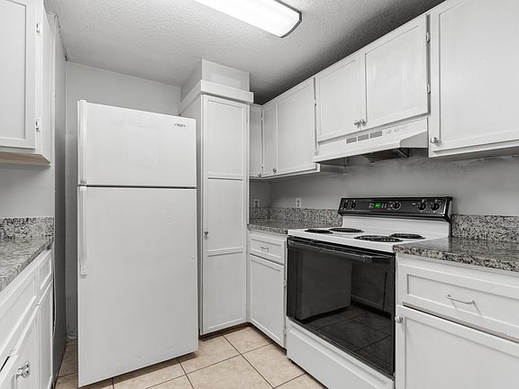 4th image of 630 1/2 W Rich Ave #1