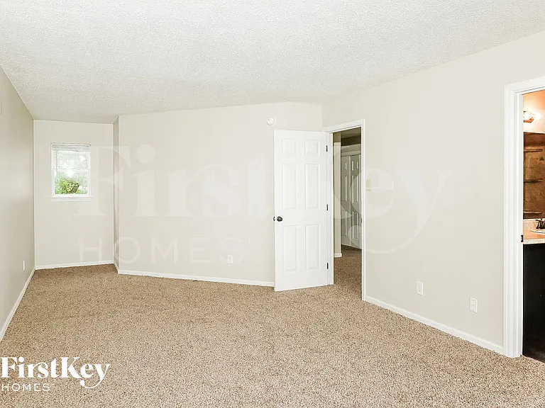 1181 Kenwood Dr — Photo 7