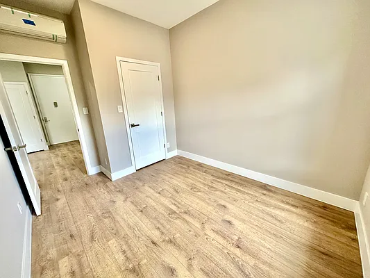 Rented by Amorelli Realty | media 10