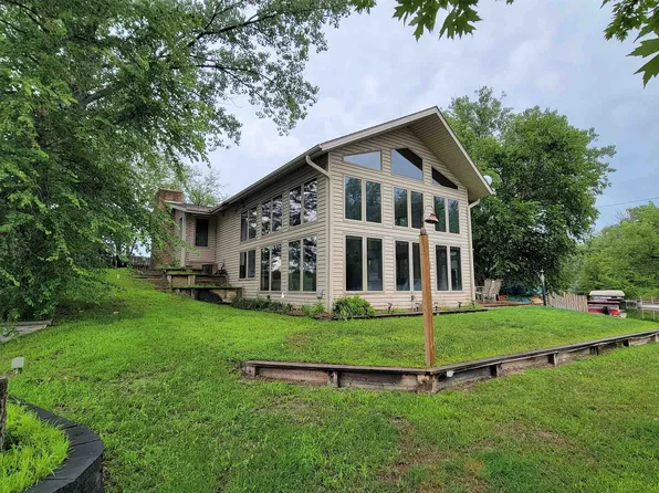 15 Beaver Island Rd, Columbus, NE 68601