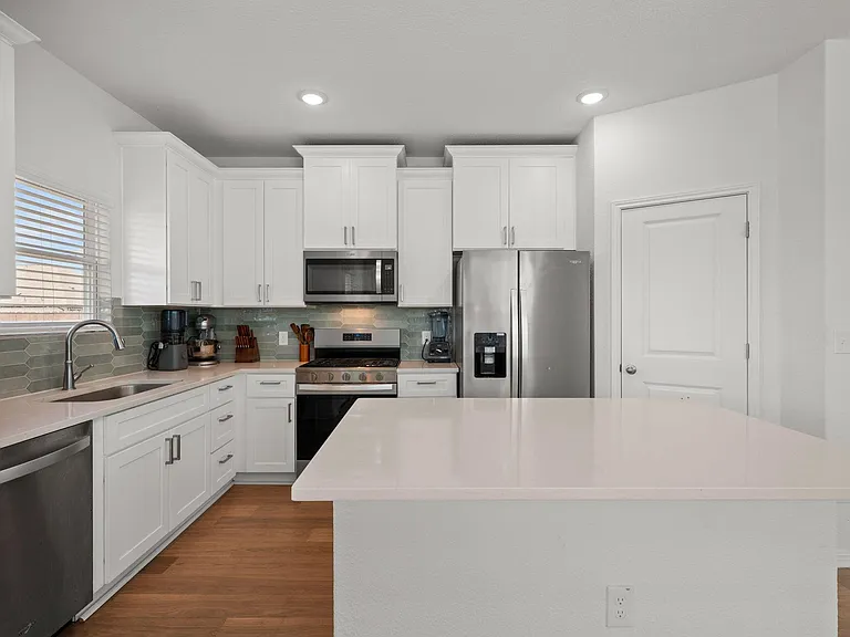 185 Jackman Dr — Photo 8