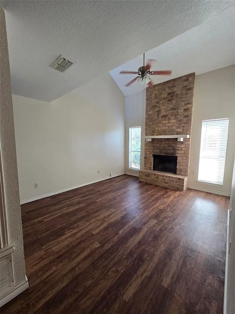 3 bed, 1405 sqft, $1,750 — Photo 3