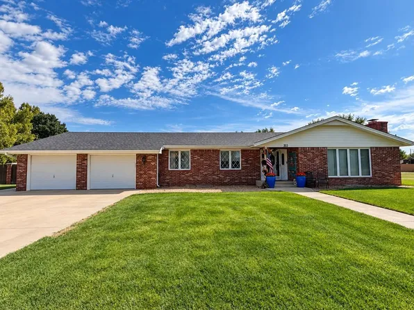 303 N Pershing St, Hooker, OK 73945
