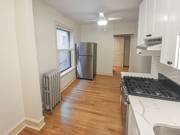 3rd image of 5943-45 N Paulina St #5943-2