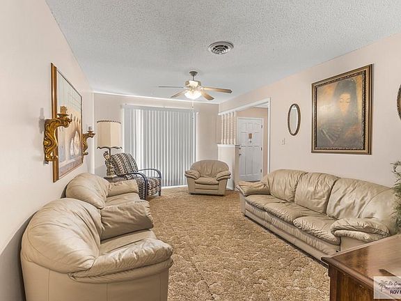 4th image of 1648 Sam Houston Dr