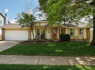 226 Vistaoak Ct, Ballwin, MO 63021