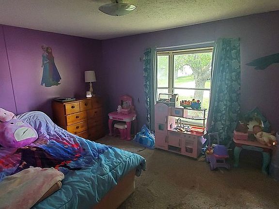 5th image of 4052 Kelly Dr