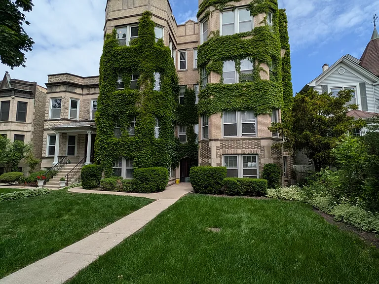 2740 W Logan Blvd #7 — Photo 1