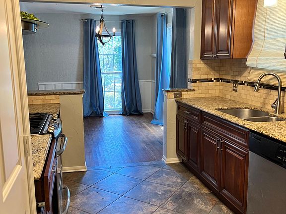4th image of 3724 El Campo Ave