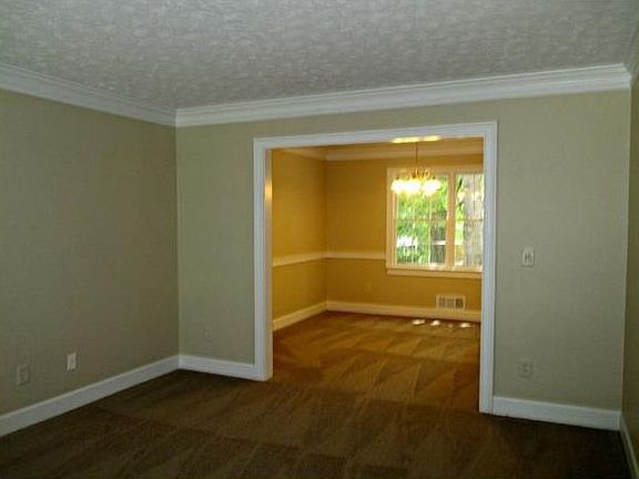 2nd image of 161 Harrington Ln #00