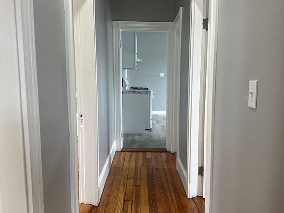 2nd image of 8-10 Inwood St #3