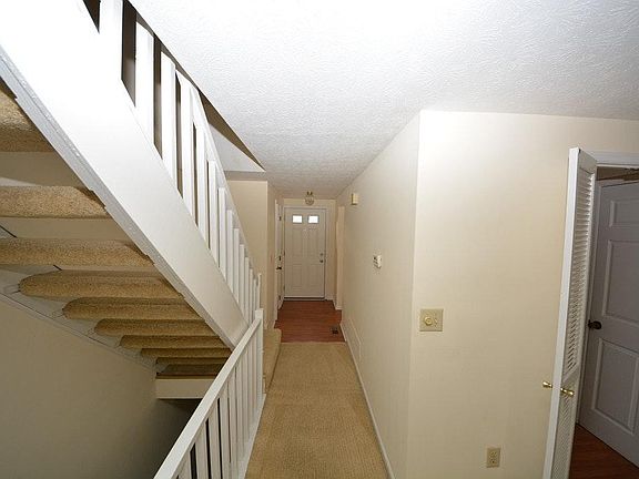 2nd image of 8060 Highfield Ct