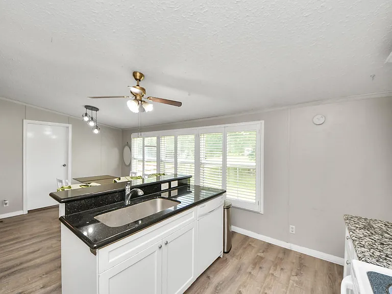 18303 James Rd — Photo 20