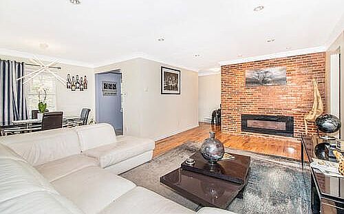3rd image of 403 Woodland Pl