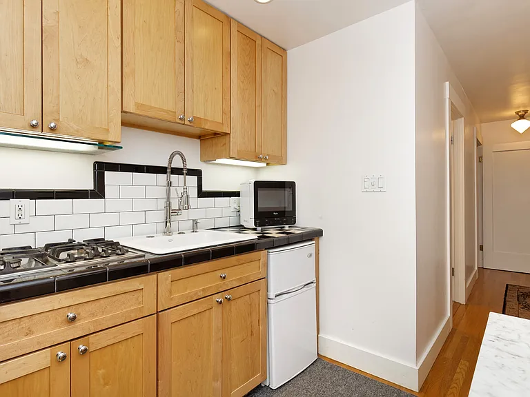 163 Arlington Ave #2 — Photo 3