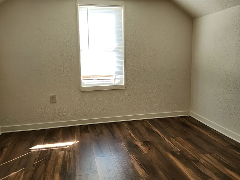 15212 Washington Ave SW — Photo 12
