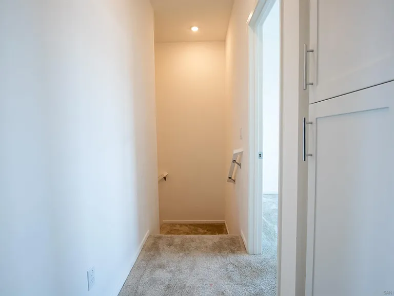 516 Avienda Ctr #106 — Photo 13
