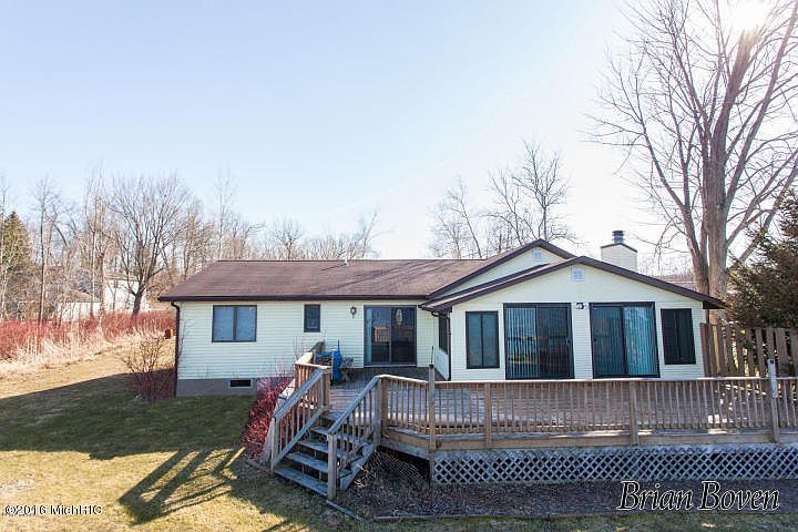 1st image of 925 E Hess Lake Dr