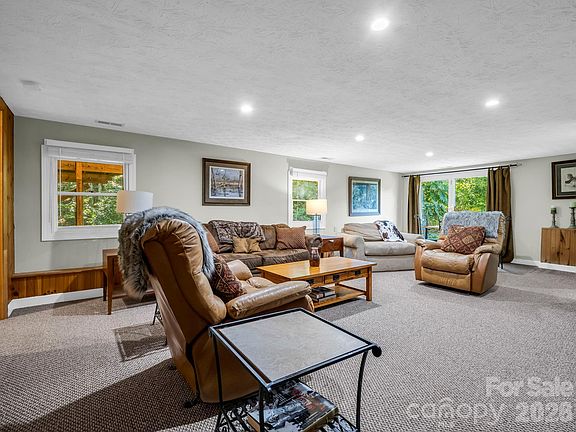 5th image of 382 First Broad Dr