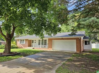 1315 Shoreway Rd, Storm Lake, IA 50588