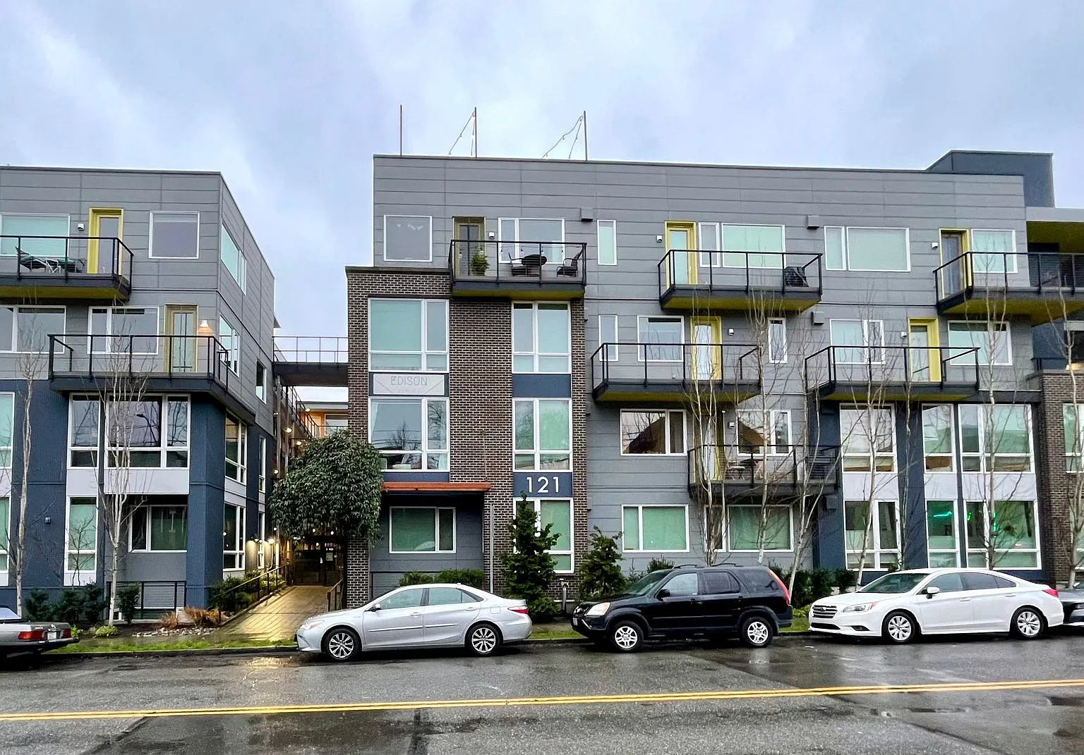Controlled Access Capitol Hill 1 Bedroom Condo — Photo 2