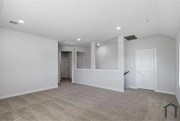 637 Sierra Rdg — Photo 11