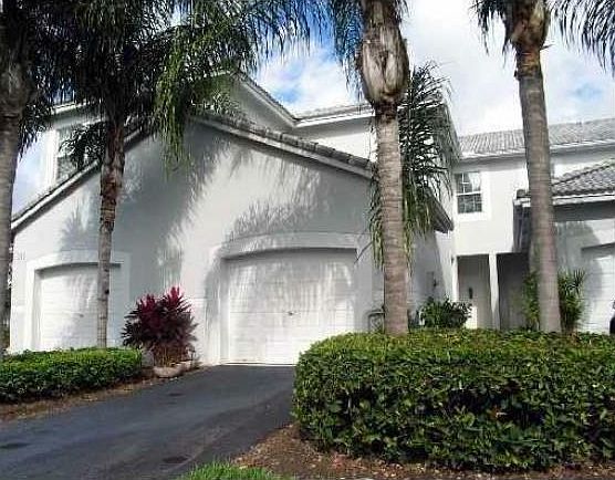1st image of 2015 Madeira Dr #2015
