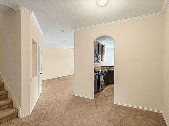 4th image of 11408 Elegant Way