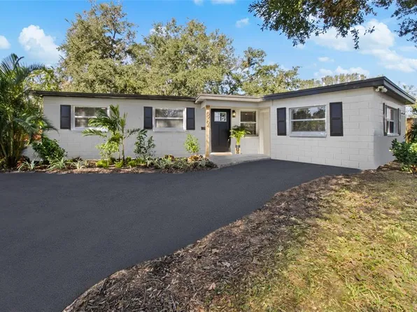 6964 George M Lynch Dr N, Saint Petersburg, FL 33702