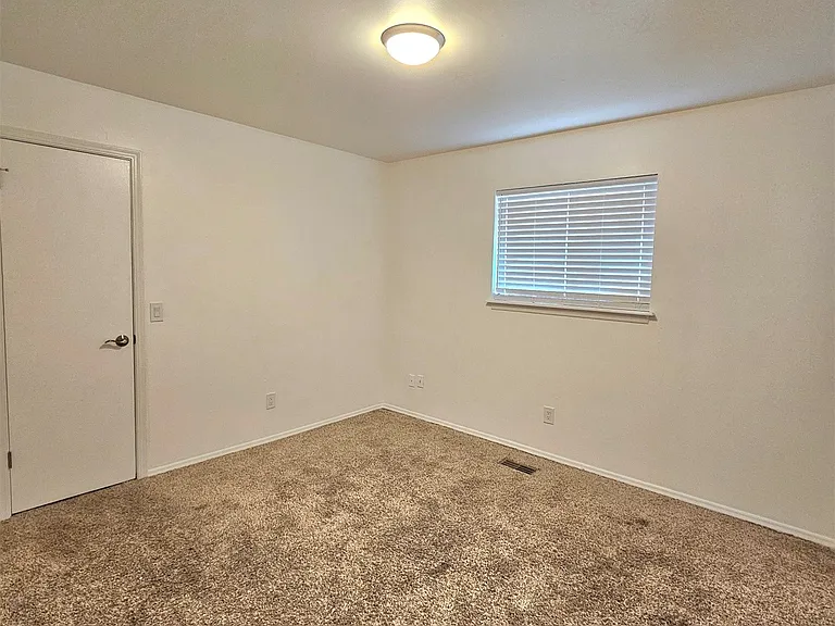 7221 S 66th East Ave #7219/7221 — Photo 9