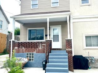 1632 W Railroad St #1, Carnegie, PA 15106