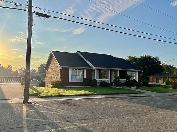 2nd image of 160 Messmer St N