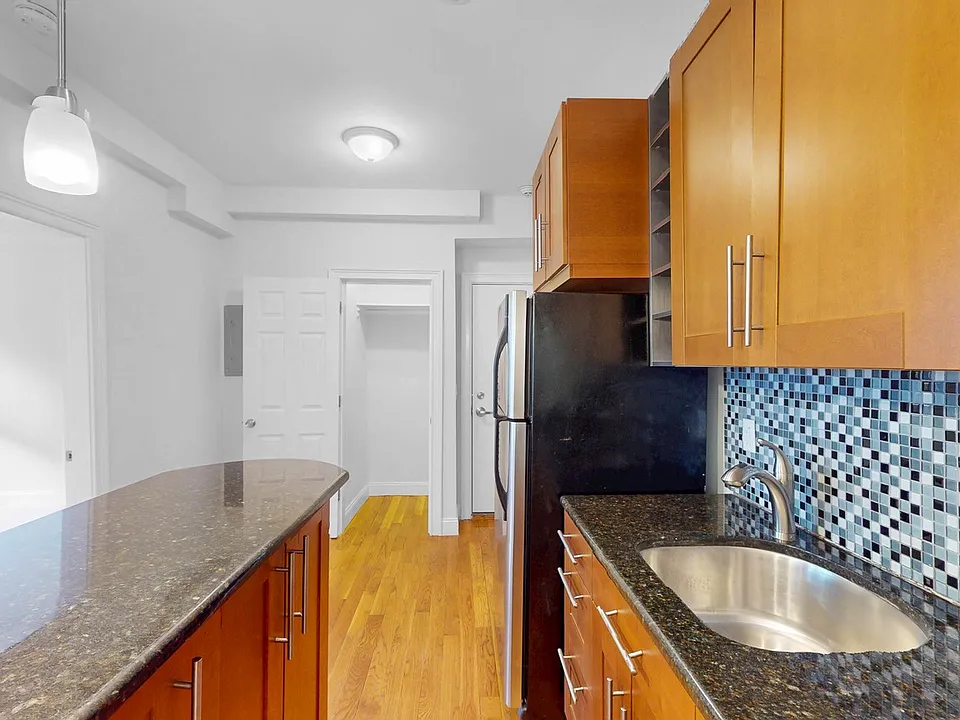 Standard Kitchen