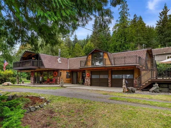 1207 Beach Avenue, Lummi Island, WA 98262