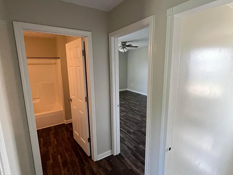 111 Calumet Ct — Photo 7