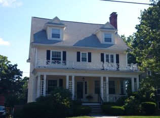 198 Park St, West Roxbury, MA 02132