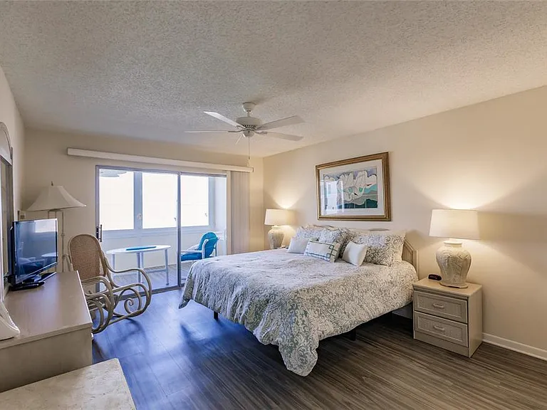 1055 W Peppertree Dr #302AA — Photo 20