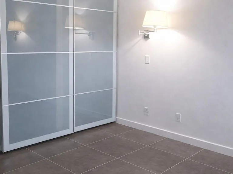 2020 NE 135th St #502 — Photo 8