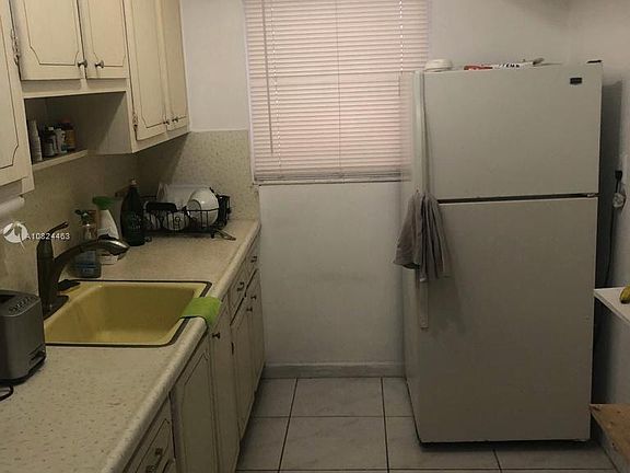 5th image of 719 Euclid Ave APT 6