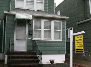 69-18 68th St, Flushing, NY 11385