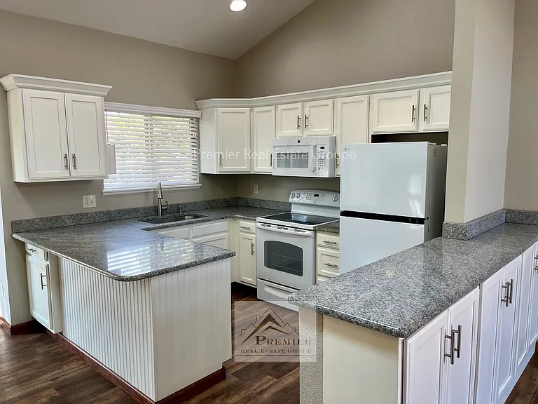 8689 Bellcove Cir — Photo 6