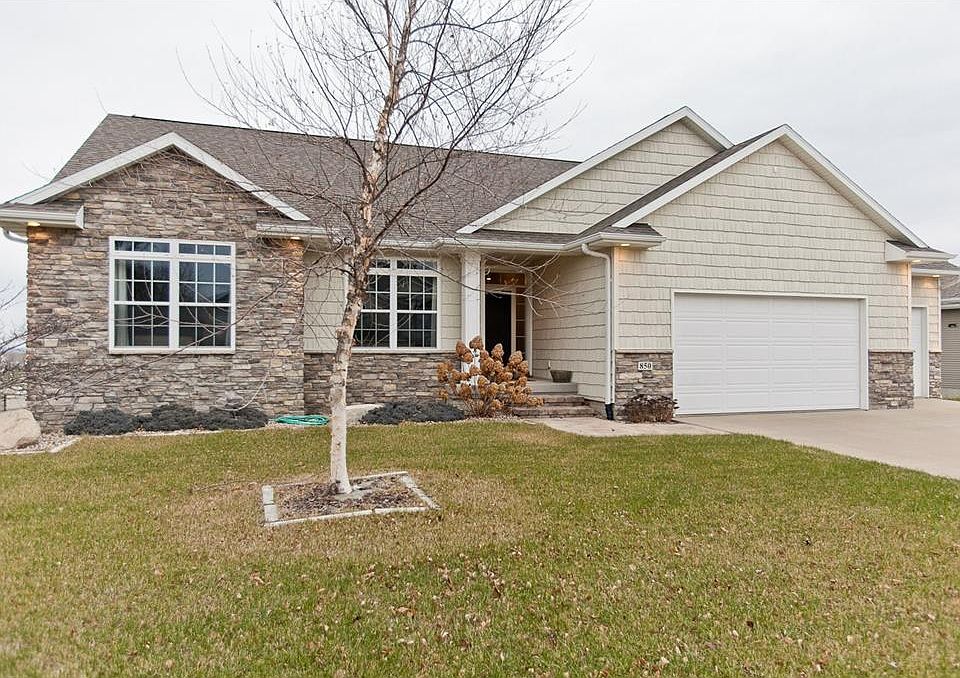 1st image of 850 White Pine Cir