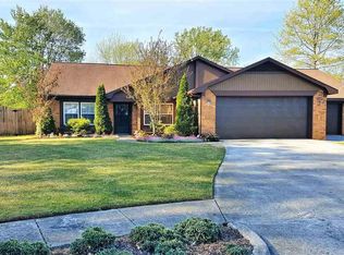 1900 Helmsdale Cir SE, Huntsville, AL 35803