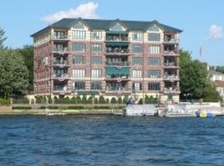 319 N Lake Rd, Oconomowoc, WI 53066