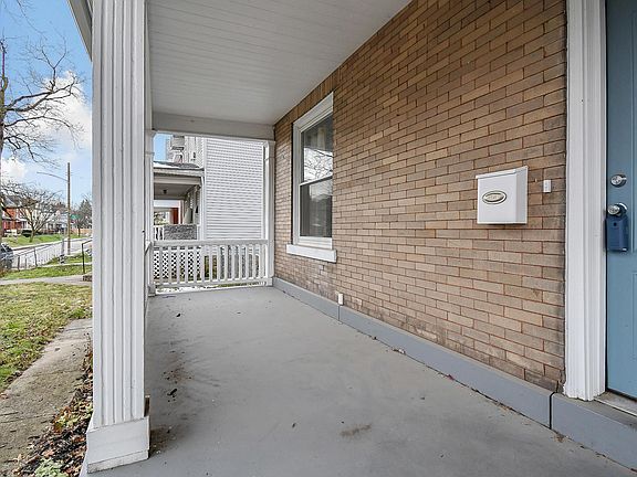 5th image of 165 Midland Ave