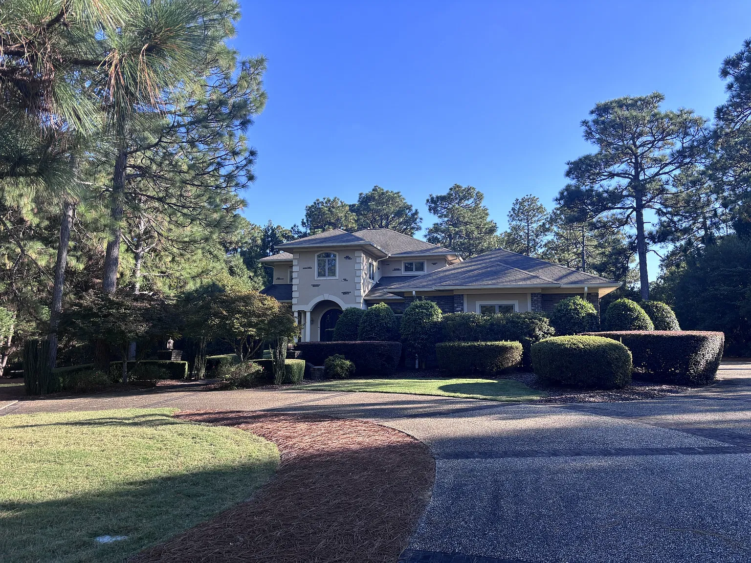 10 Oak Meadow Rd - 1 — Photo 1