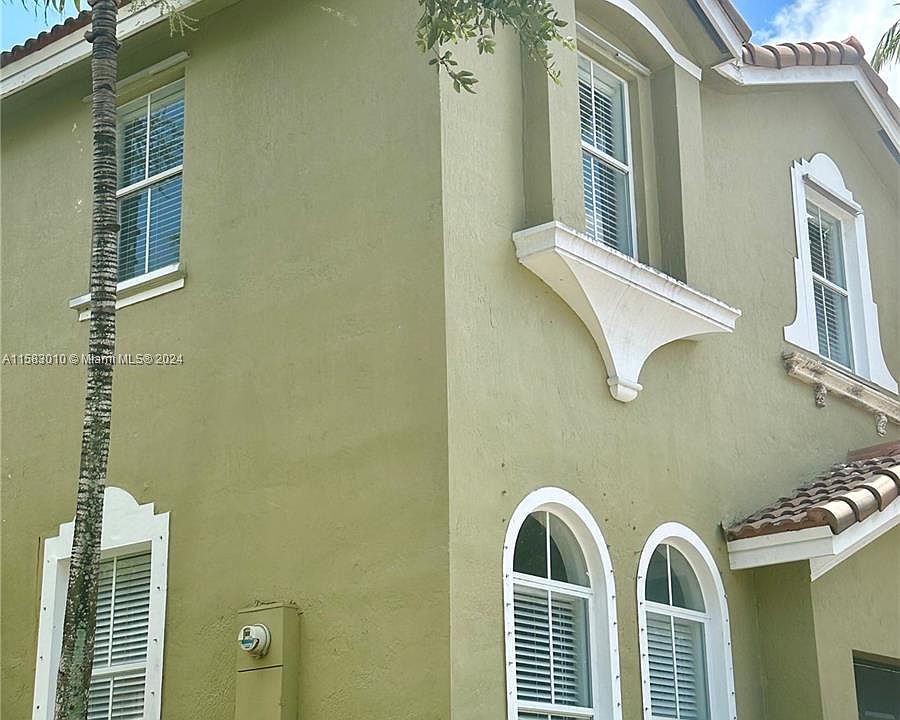 1st image of 2574 SE 13th Ct