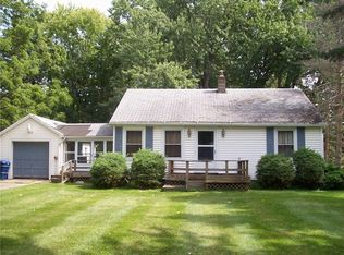 712 Moseley Rd, Fairport, NY 14450