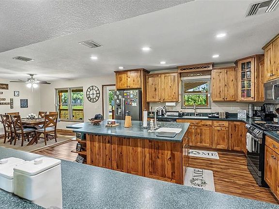 4th image of 339 Mini Ranch Rd