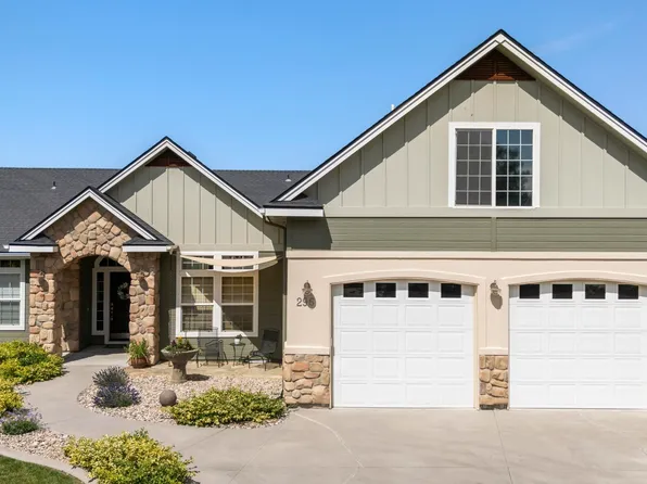 296 E Mikyl Ridge Loop, Nampa, ID 83686